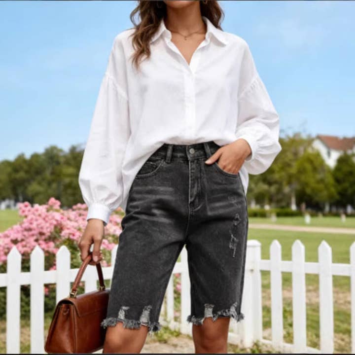 Women Ripped Denim Frayed Tassel Knee Length Shorts